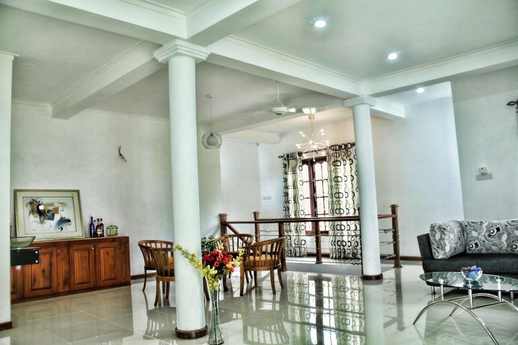 Nivahana Homestay Kandy Exteriör bild