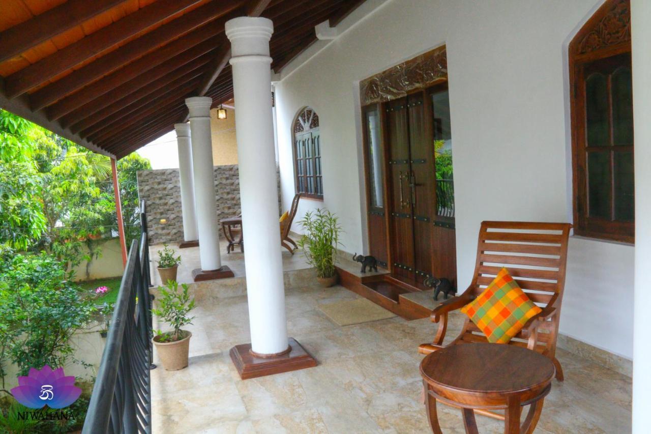 Nivahana Homestay Kandy Exteriör bild