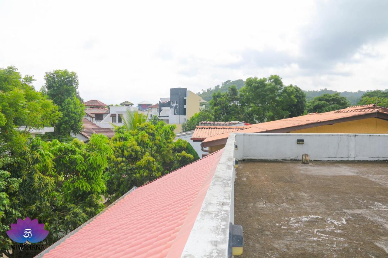 Nivahana Homestay Kandy Exteriör bild